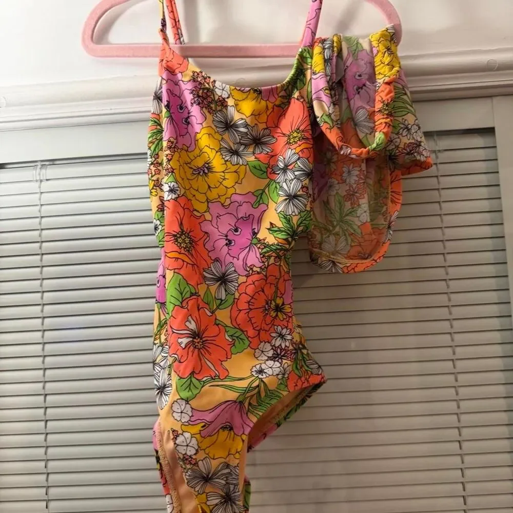 Girls Size 4 swimsuit bundle
